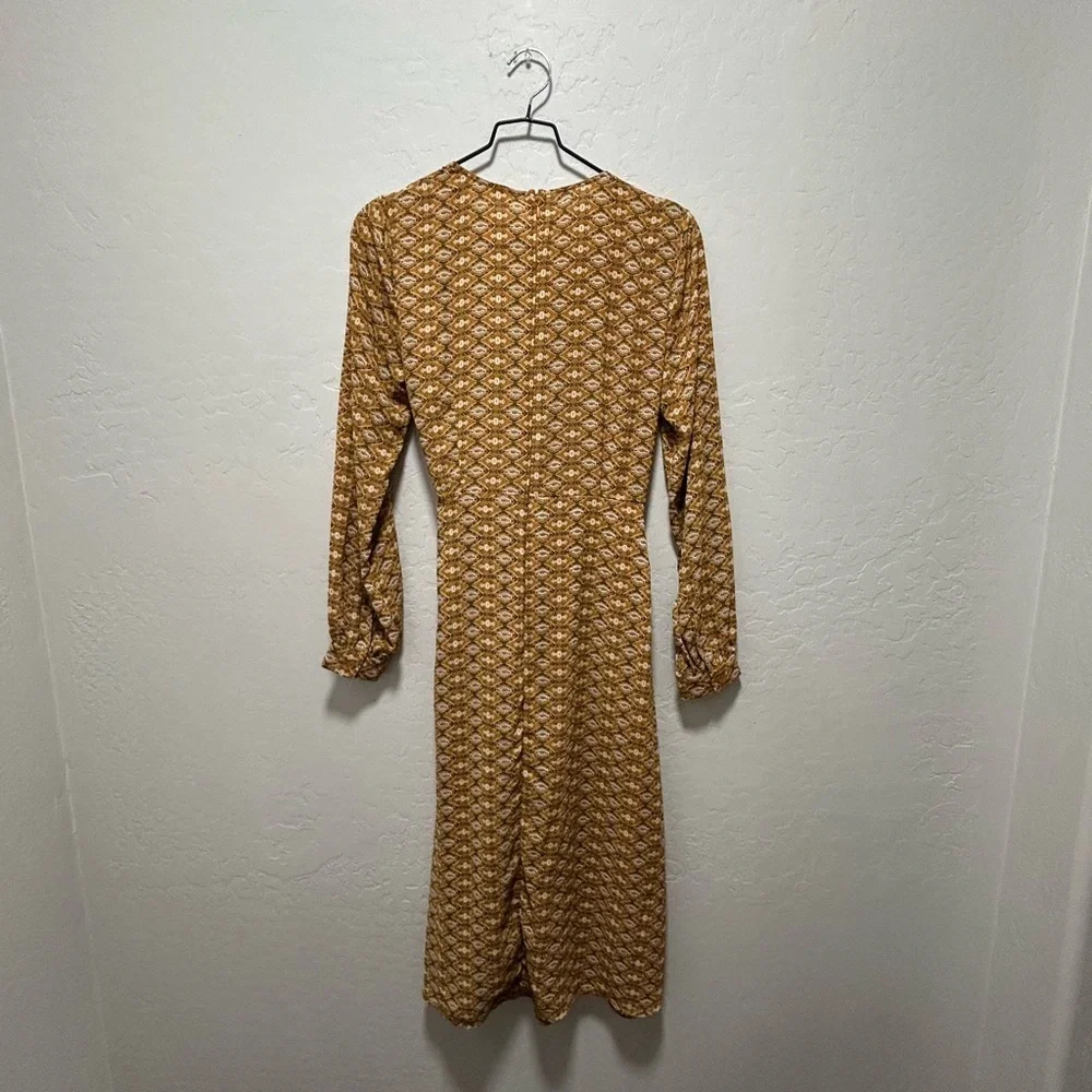 Rokoko midi length faux wrap dress - Picture 6 of 8